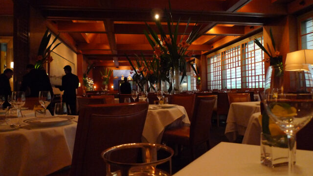 Interior_of_Le_Bernardin
